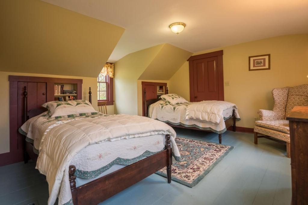Inn At Valley Farms Walpole Room photo