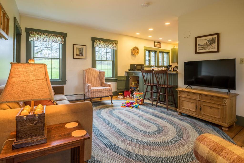 Inn At Valley Farms Walpole Room photo