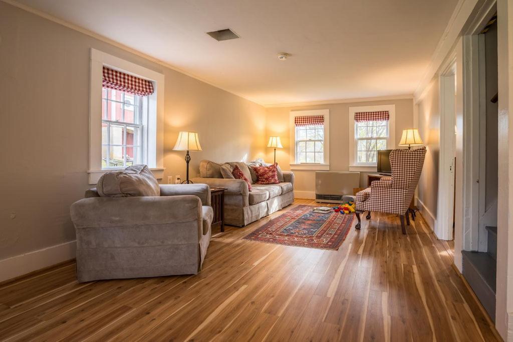 Inn At Valley Farms Walpole Room photo
