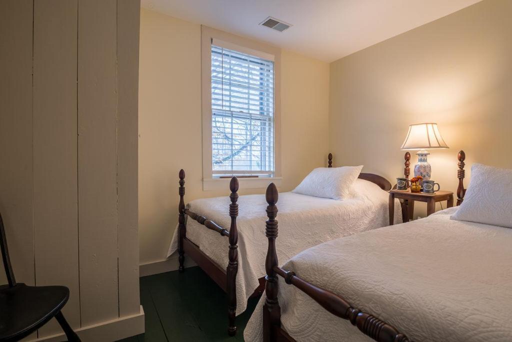 Inn At Valley Farms Walpole Room photo